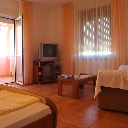 Apartments Banic Barbat na Rabu ภายนอก รูปภาพ